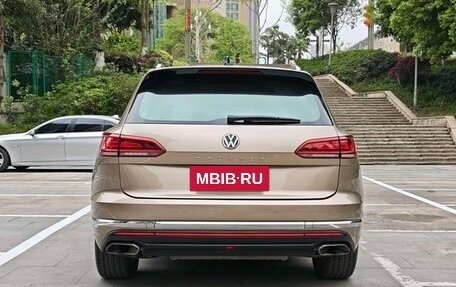 Volkswagen Touareg III, 2019 год, 3 750 000 рублей, 3 фотография