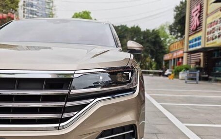 Volkswagen Touareg III, 2019 год, 3 750 000 рублей, 9 фотография