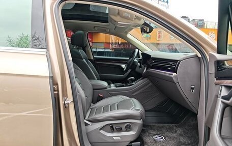 Volkswagen Touareg III, 2019 год, 3 750 000 рублей, 17 фотография