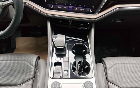 Volkswagen Touareg III, 2019 год, 3 750 000 рублей, 27 фотография