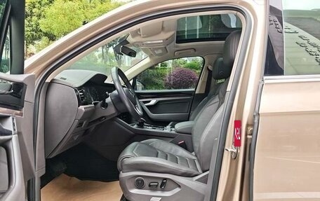 Volkswagen Touareg III, 2019 год, 3 750 000 рублей, 18 фотография