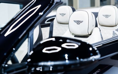 Bentley Continental GT III, 2022 год, 40 000 000 рублей, 6 фотография