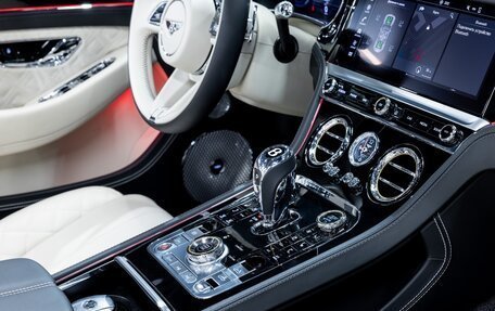 Bentley Continental GT III, 2022 год, 40 000 000 рублей, 8 фотография