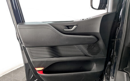 Hyundai Staria, 2023 год, 5 995 000 рублей, 19 фотография