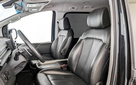 Hyundai Staria, 2023 год, 5 995 000 рублей, 20 фотография