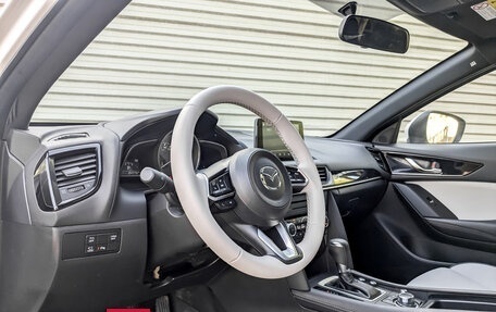 Mazda CX-4, 2023 год, 3 050 000 рублей, 16 фотография