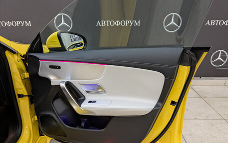 Mercedes-Benz CLA, 2019 год, 3 100 000 рублей, 24 фотография