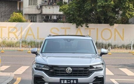 Volkswagen Touareg III, 2019 год, 3 600 000 рублей, 7 фотография