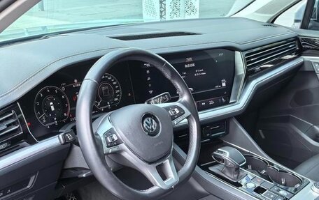 Volkswagen Touareg III, 2019 год, 3 600 000 рублей, 10 фотография