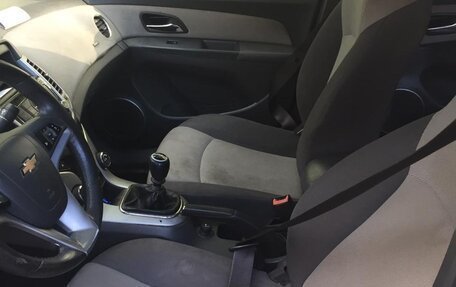 Chevrolet Cruze II, 2010 год, 340 000 рублей, 7 фотография