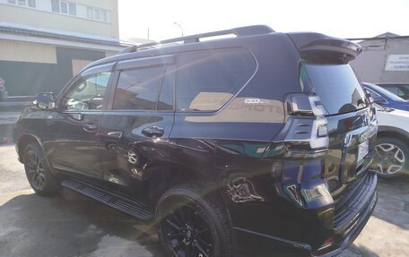 Toyota Land Cruiser Prado 150 рестайлинг 2, 2020 год, 5 800 000 рублей, 9 фотография