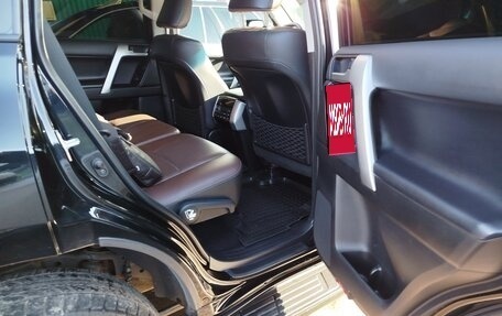 Toyota Land Cruiser Prado 150 рестайлинг 2, 2020 год, 5 800 000 рублей, 18 фотография