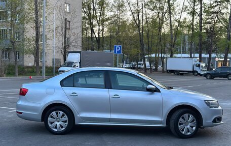 Volkswagen Jetta VI, 2013 год, 1 030 000 рублей, 2 фотография