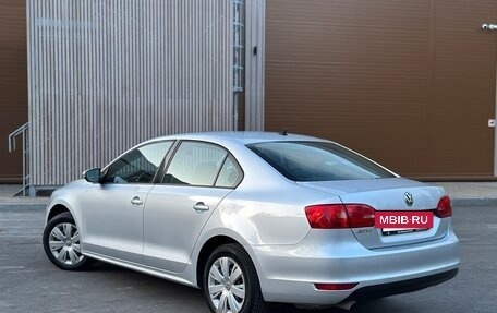 Volkswagen Jetta VI, 2013 год, 1 030 000 рублей, 4 фотография