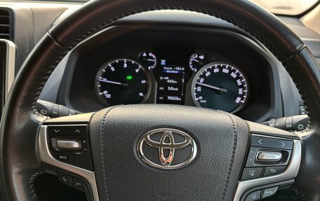 Toyota Land Cruiser Prado 150 рестайлинг 2, 2019 год, 4 750 000 рублей, 8 фотография
