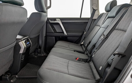 Toyota Land Cruiser Prado 150 рестайлинг 2, 2020 год, 5 495 000 рублей, 12 фотография