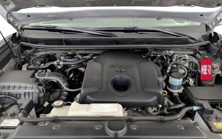 Toyota Land Cruiser Prado 150 рестайлинг 2, 2020 год, 5 495 000 рублей, 9 фотография