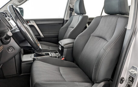Toyota Land Cruiser Prado 150 рестайлинг 2, 2020 год, 5 495 000 рублей, 20 фотография