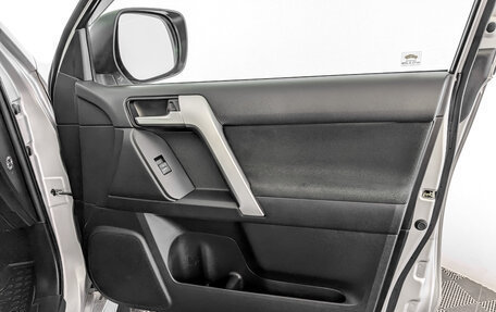 Toyota Land Cruiser Prado 150 рестайлинг 2, 2020 год, 5 495 000 рублей, 26 фотография