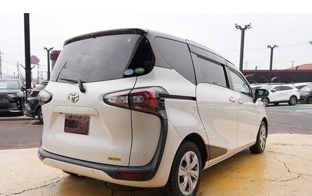 Toyota Sienta II, 2020 год, 1 367 300 рублей, 6 фотография