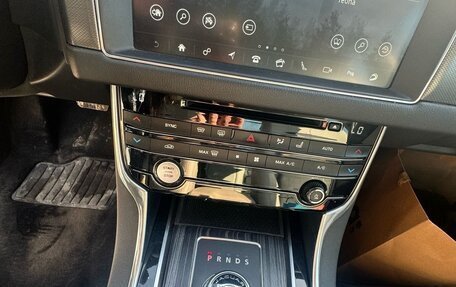 Jaguar XF II, 2016 год, 2 850 000 рублей, 15 фотография