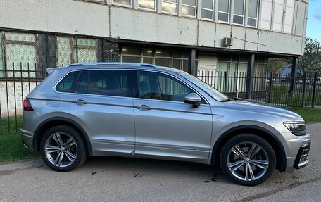 Volkswagen Tiguan II, 2018 год, 3 850 000 рублей, 2 фотография