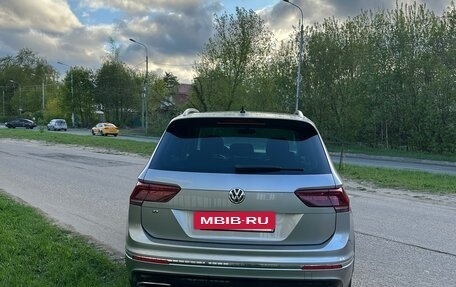 Volkswagen Tiguan II, 2018 год, 3 850 000 рублей, 4 фотография