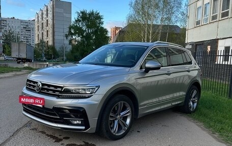 Volkswagen Tiguan II, 2018 год, 3 850 000 рублей, 6 фотография