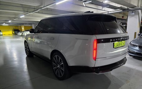 Land Rover Range Rover IV рестайлинг, 2023 год, 21 600 000 рублей, 2 фотография