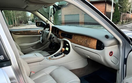 Jaguar XJR III (X350), 2000 год, 2 250 000 рублей, 25 фотография