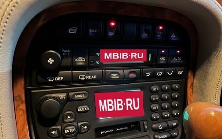 Jaguar XJR III (X350), 2000 год, 2 250 000 рублей, 33 фотография