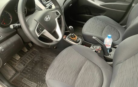 Hyundai Solaris II рестайлинг, 2014 год, 947 000 рублей, 18 фотография
