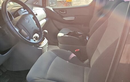 Hyundai H-1 II рестайлинг, 2008 год, 850 000 рублей, 7 фотография