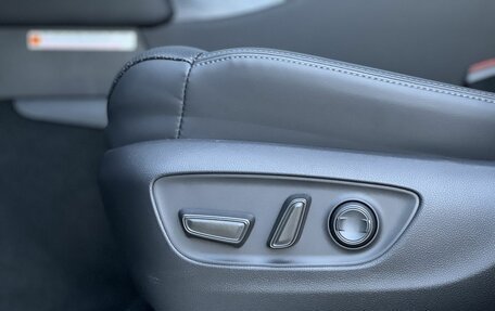 Toyota Land Cruiser, 2024 год, 13 490 000 рублей, 33 фотография