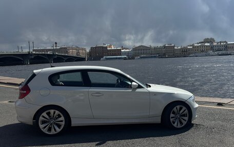 BMW 1 серия, 2008 год, 690 000 рублей, 2 фотография