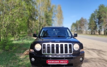 Jeep Liberty (Patriot), 2010 год, 830 000 рублей, 2 фотография