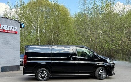 Toyota HiAce H300, 2020 год, 6 500 000 рублей, 3 фотография