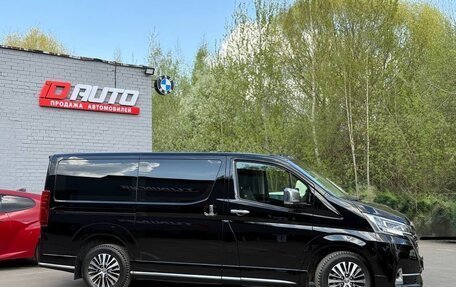 Toyota HiAce H300, 2020 год, 6 500 000 рублей, 2 фотография