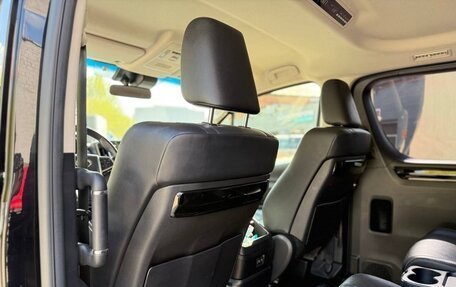 Toyota HiAce H300, 2020 год, 6 500 000 рублей, 12 фотография