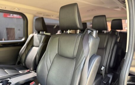 Toyota HiAce H300, 2020 год, 6 500 000 рублей, 10 фотография