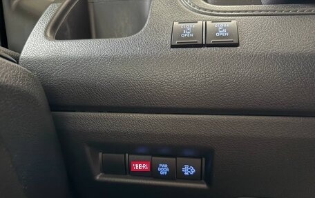 Toyota HiAce H300, 2020 год, 6 500 000 рублей, 21 фотография