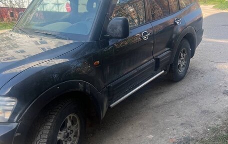 Mitsubishi Pajero III рестайлинг, 2000 год, 700 000 рублей, 2 фотография