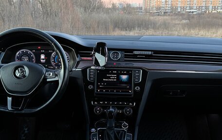 Volkswagen Passat B8 рестайлинг, 2016 год, 2 280 000 рублей, 17 фотография