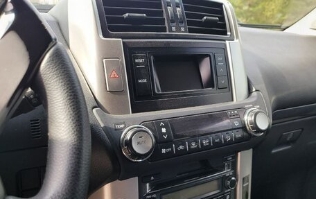 Toyota Land Cruiser Prado 150 рестайлинг 2, 2010 год, 2 150 000 рублей, 9 фотография