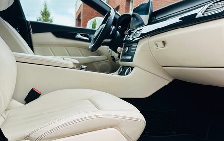 Mercedes-Benz CLS, 2016 год, 3 300 000 рублей, 13 фотография