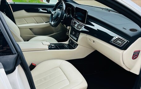 Mercedes-Benz CLS, 2016 год, 3 300 000 рублей, 12 фотография