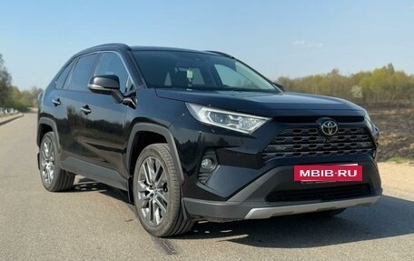 Toyota RAV4, 2022 год, 3 650 000 рублей, 3 фотография