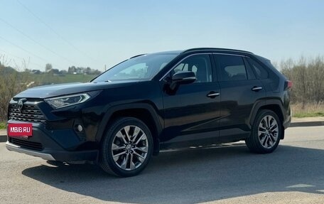 Toyota RAV4, 2022 год, 3 650 000 рублей, 10 фотография