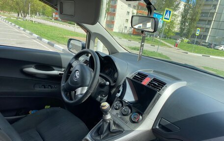 Toyota Auris II, 2008 год, 550 000 рублей, 2 фотография