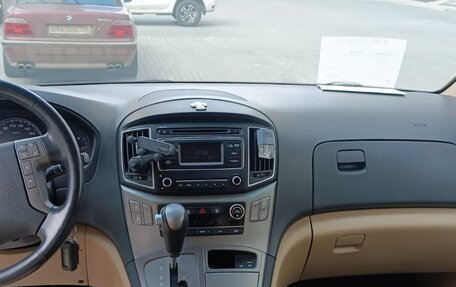 Hyundai H-1 II рестайлинг, 2019 год, 3 150 000 рублей, 20 фотография